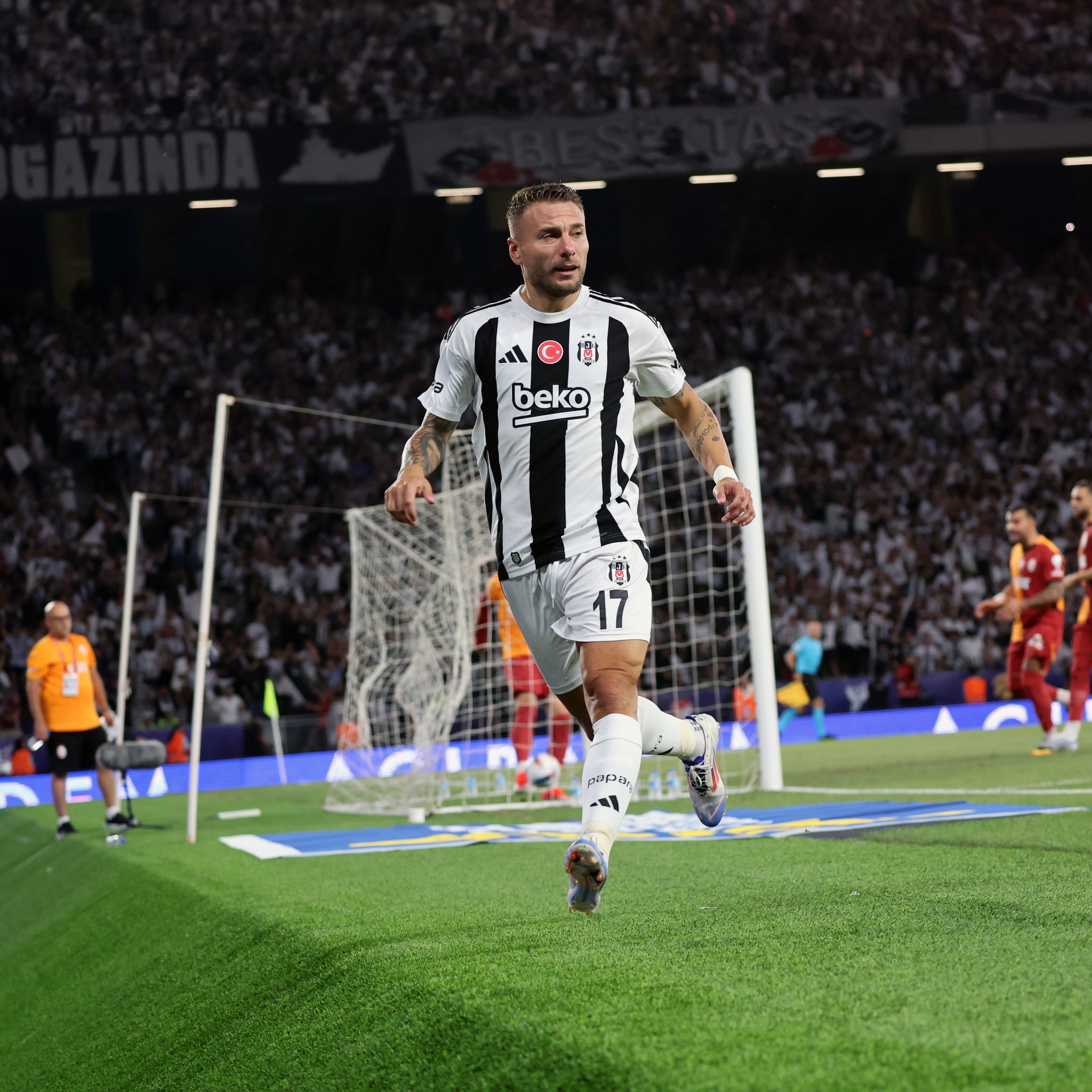 开云体育-土耳其选手在举重比赛中闯入前四