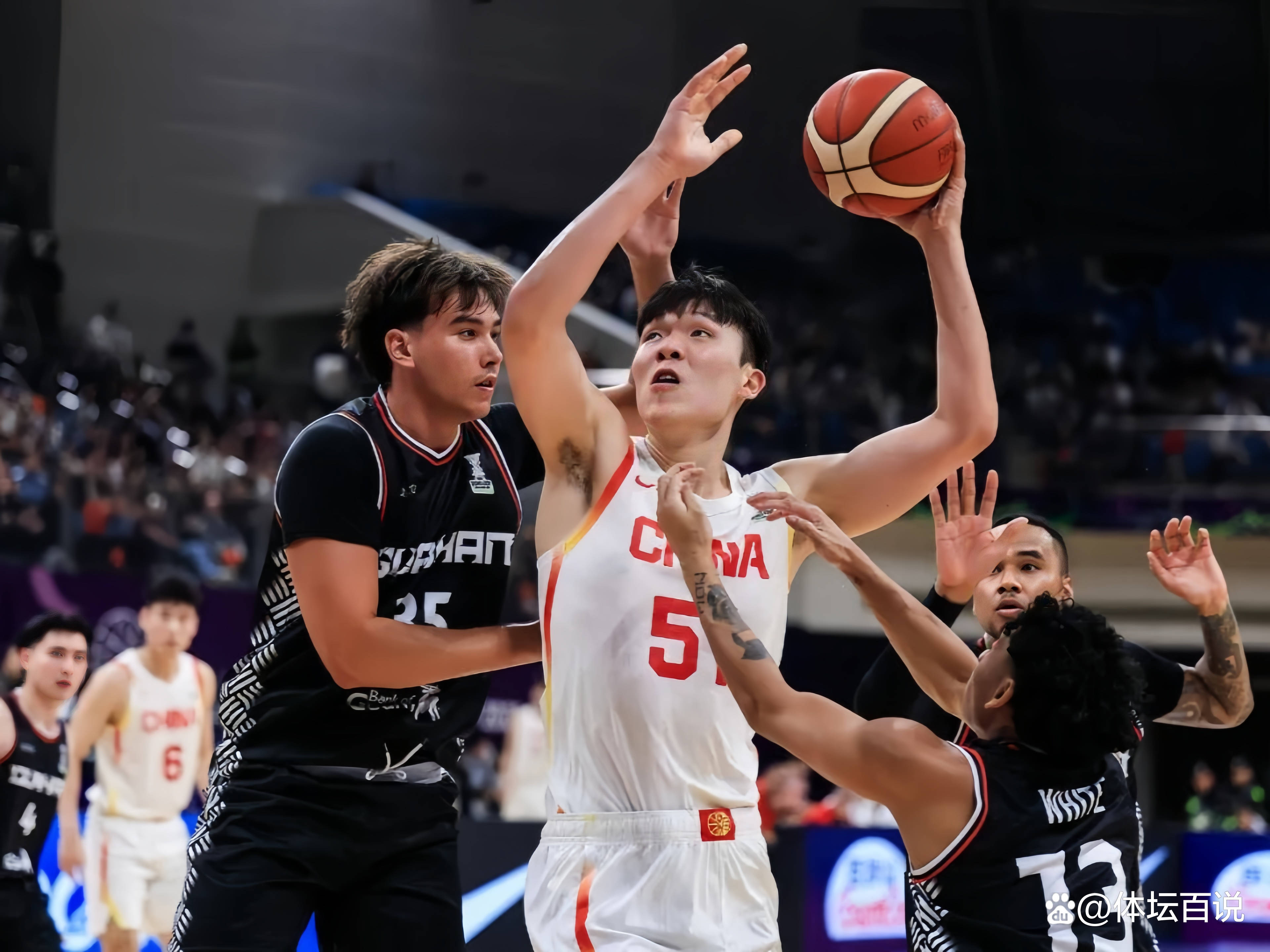 开云体育app-男篮比赛开战，选手士气高昂