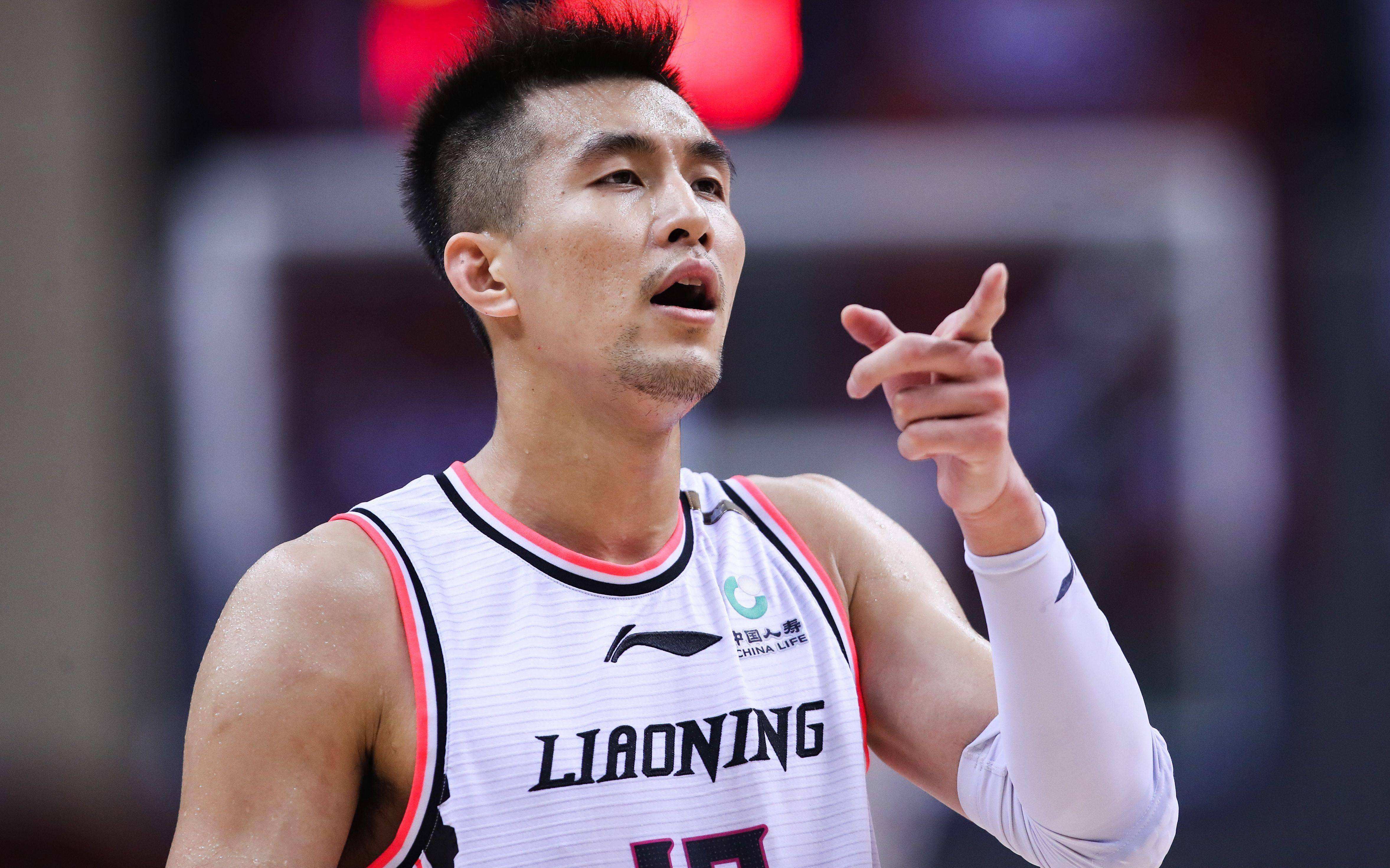 关于意大利队风度翩翩,荣登冠军宝座的信息 关于意大利队风度翩翩,荣登冠军宝座的信息