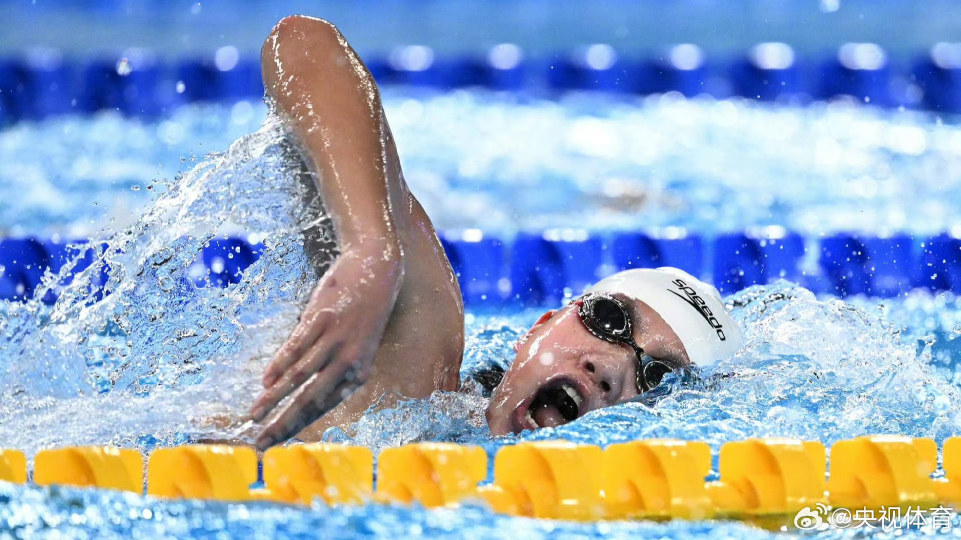 白俄罗斯选手夺得女子800米自由泳冠军 白俄罗斯选手夺得女子800米自由泳冠军