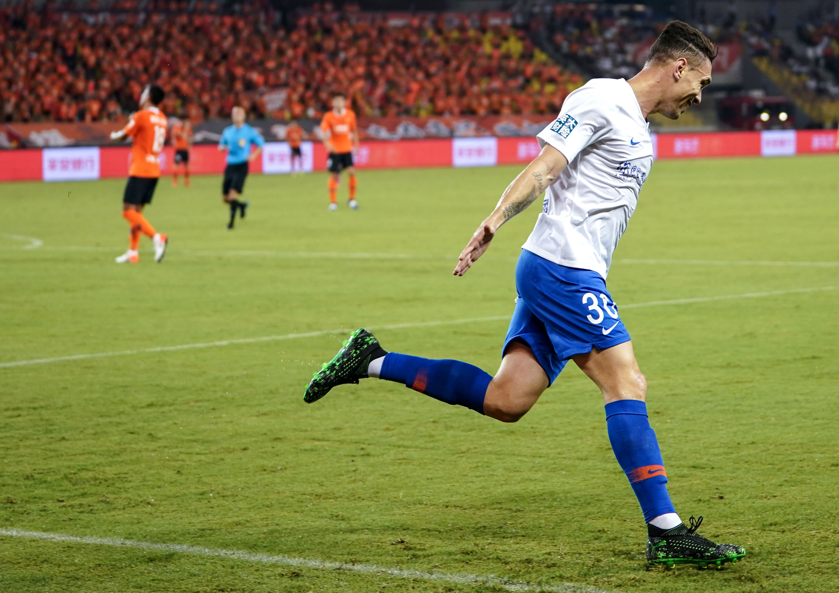 关于武汉卓尔主场迎战鲁能泰山,全队备战力争胜利的信息 关于武汉卓尔主场迎战鲁能泰山,全队备战力争胜利的信息