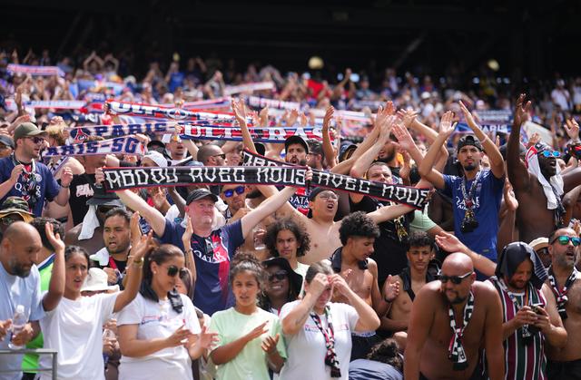 切尔西队在英格兰足球锦标赛中获胜