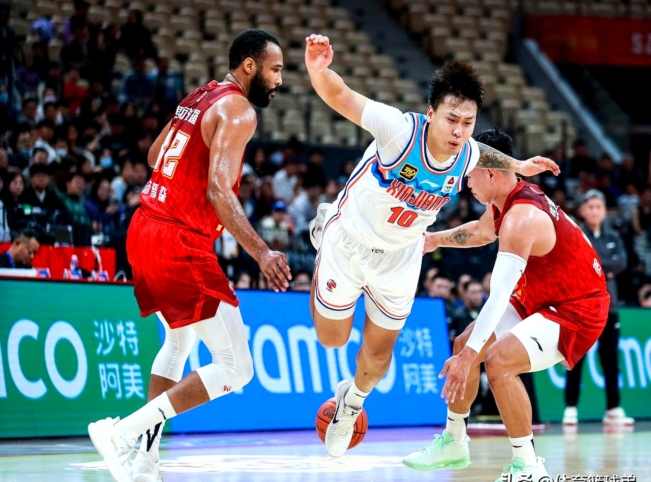 开云平台-新疆队全队出征，力争三连胜