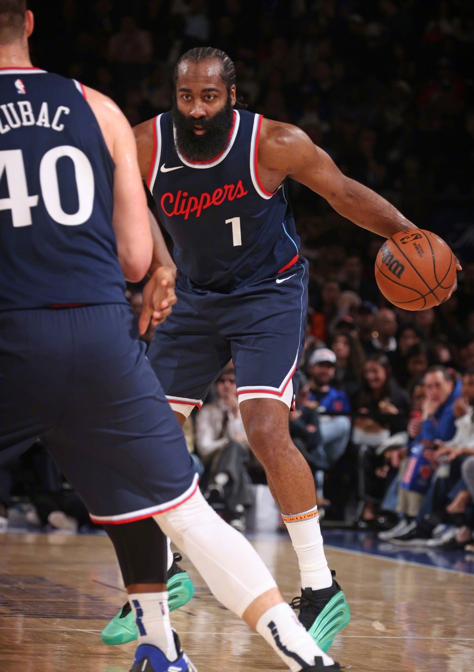 包含快船队改变阵容布局，球迷期待大发神威的词条