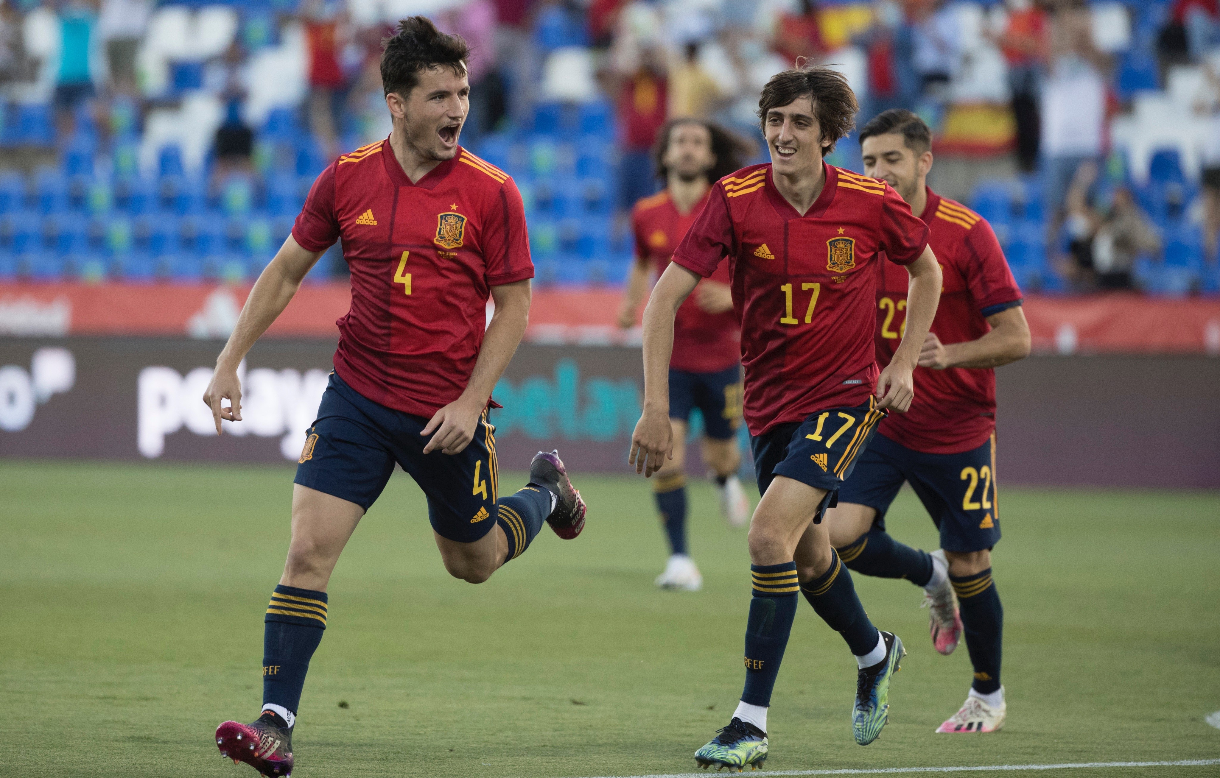 包含罗马宣布签下西班牙中场,强化中场控制力的词条 包含罗马宣布签下西班牙中场,强化中场控制力的词条