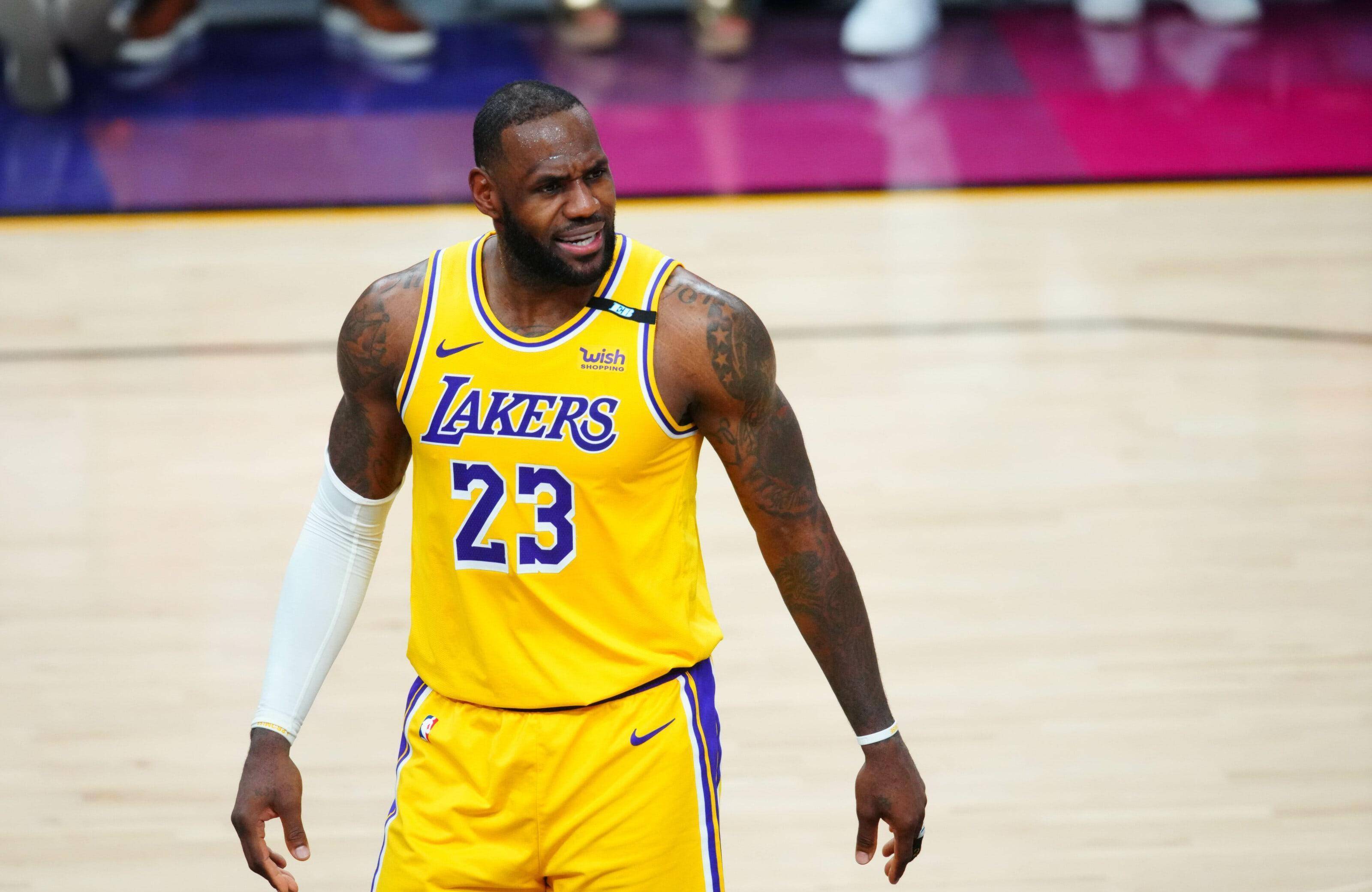 爵士新援全面爆发，助球队逆转取胜