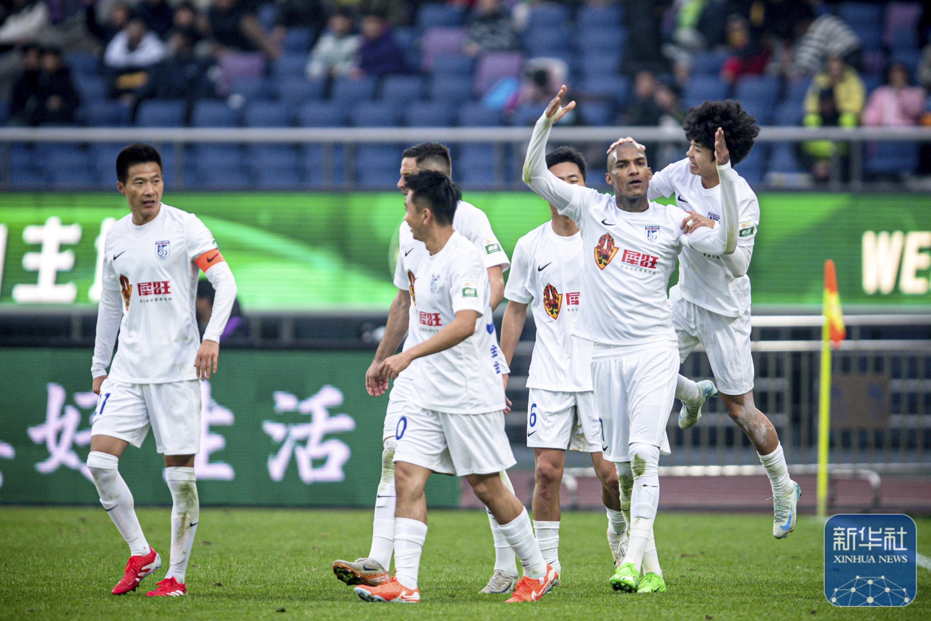 开云APP-包含绿城主场收获胜利，球队士气高涨的词条