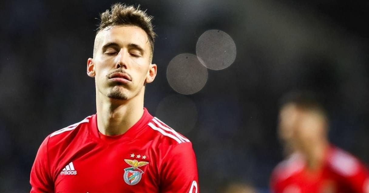 开云APP-阿森纳攻守兼备，采取长传迅速揭开对方套路让对方措手不及的简单介绍