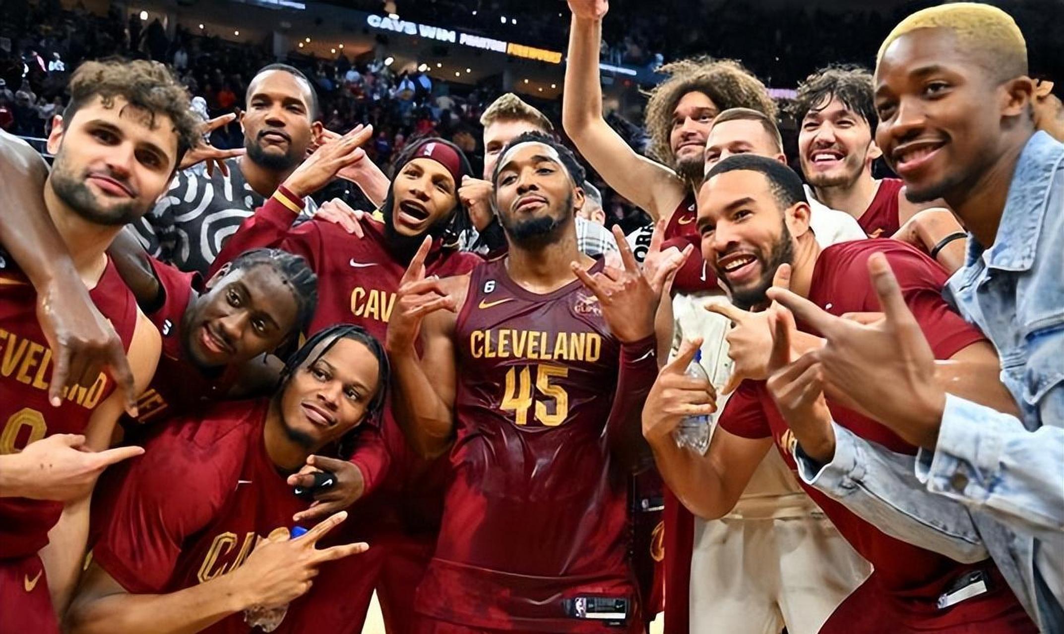 开云官网-赛季进行如火如荼，球队冲劲十足的简单介绍