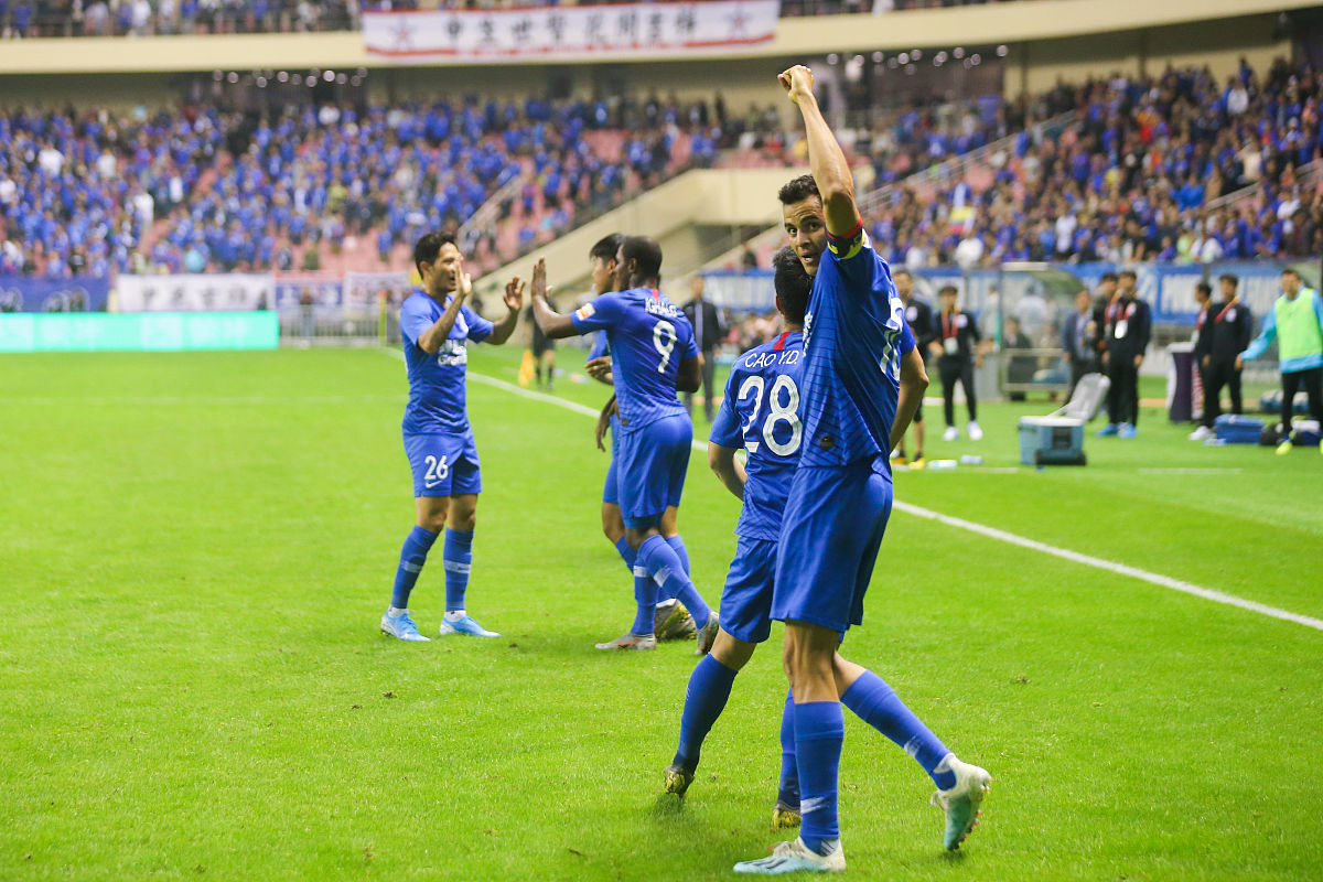 阿贾克斯完胜切尔西,比取得胜利 阿贾克斯完胜切尔西,比取得胜利