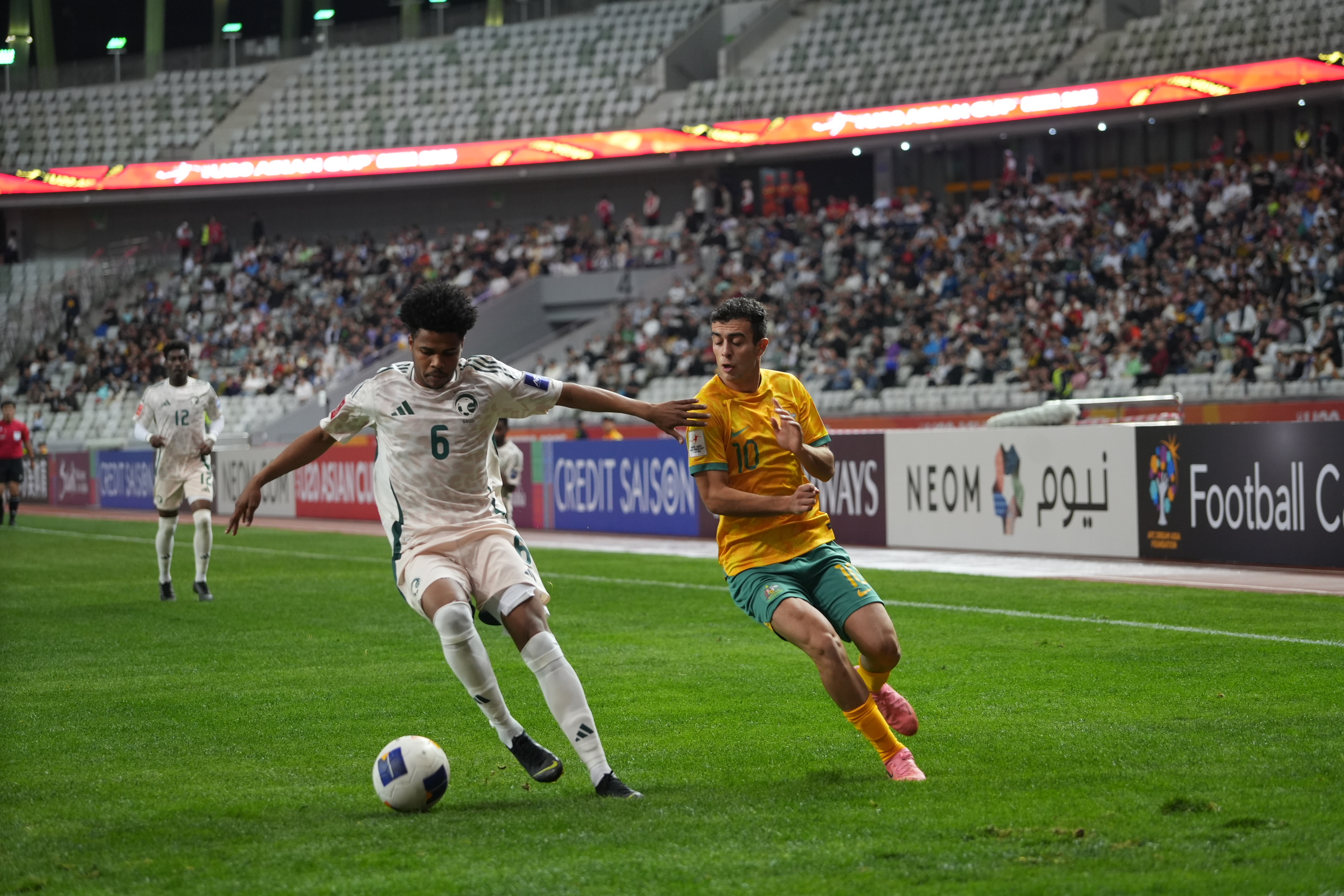 澳洲联赛冠军争夺激烈 澳洲联赛冠军争夺激烈