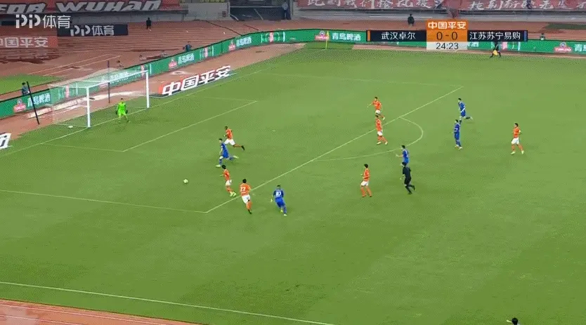 包含北京国安客场爆冷负于对手，积分榜下滑的词条