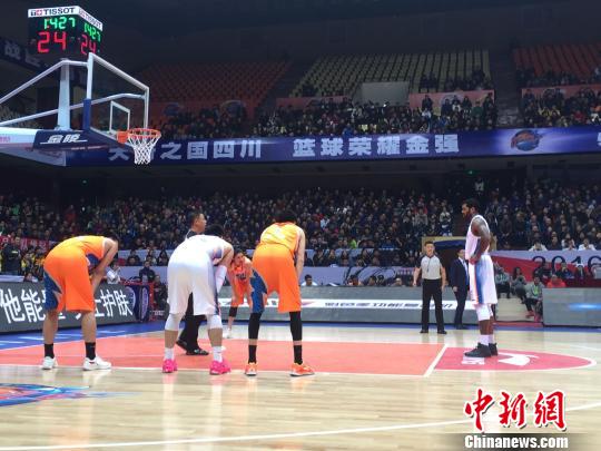 开云平台-四川男篮再度披荆斩棘，继续征程