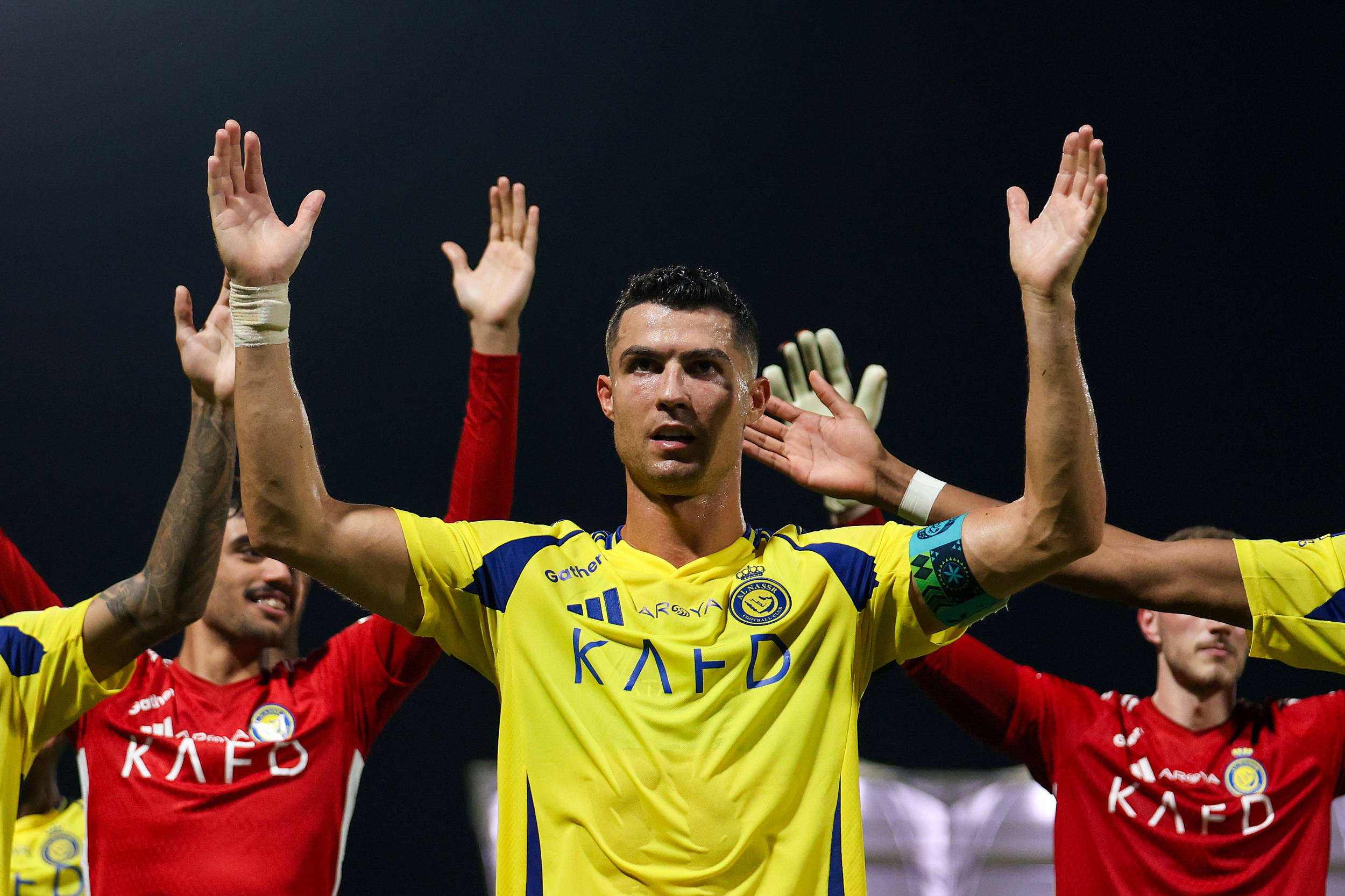 开云体育APP下载-C罗的转会让粉丝历史性的简单介绍