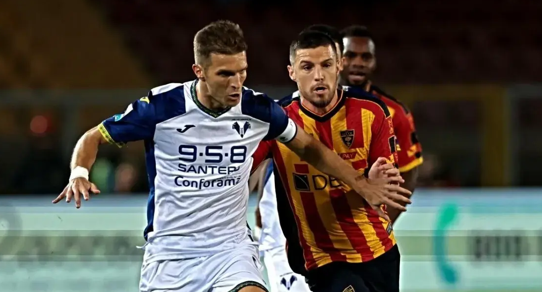 包含那不勒斯客场输球，佛罗伦萨独占鳌头的词条