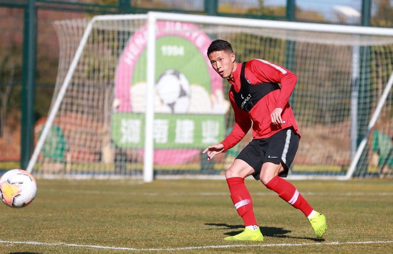 开云体育官方网站-建业新赛季引援计划，球员选拔关键备战联赛的简单介绍