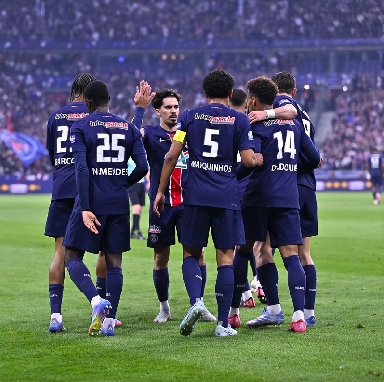 巴黎圣日耳曼连胜追赶榜首位置 巴黎圣日耳曼连胜追赶榜首位置