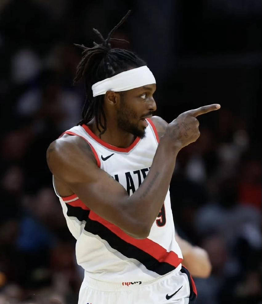 关于开拓者队关键时刻表现出色,逆转对手夺胜的信息 关于开拓者队关键时刻表现出色,逆转对手夺胜的信息