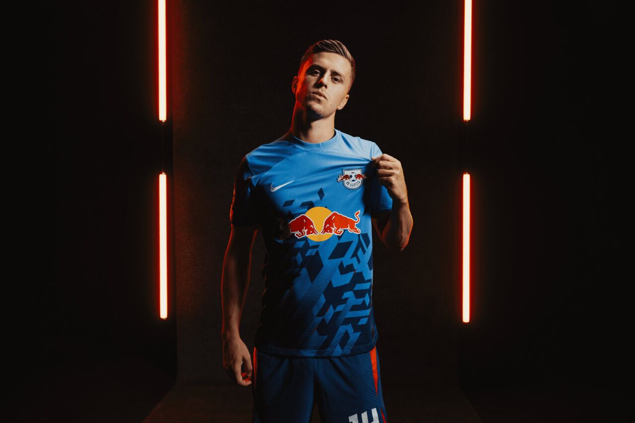 RB莱比锡客场大胜,继续保持不败纪录 RB莱比锡客场大胜,继续保持不败纪录