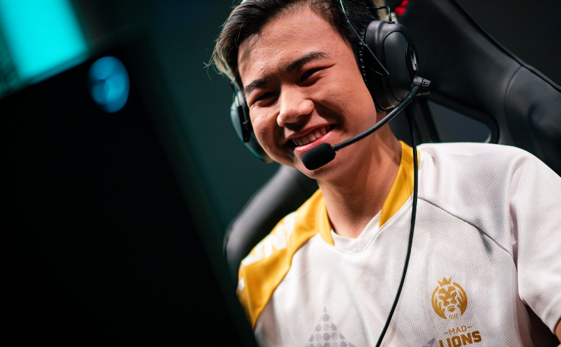 MAD绝杀FPX,Caps拿下关键大龙四强赛3:0(成都) MAD绝杀FPX,Caps拿下关键大龙四强赛3:0(成都)