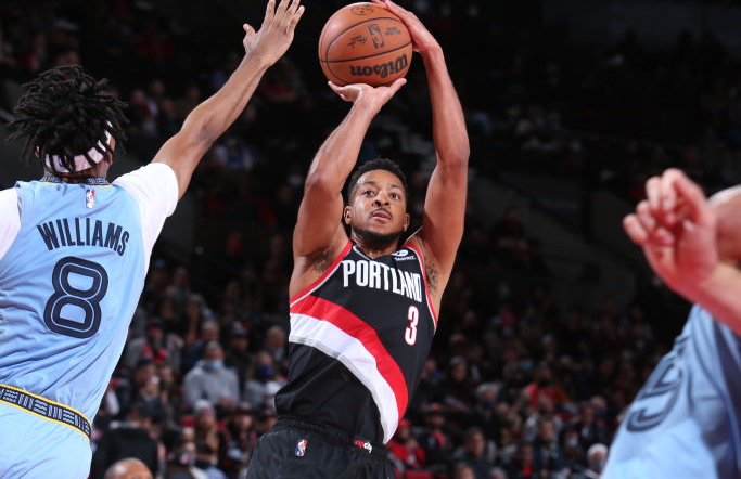 关于四川队横扫国王，麦科勒姆高光表现的信息