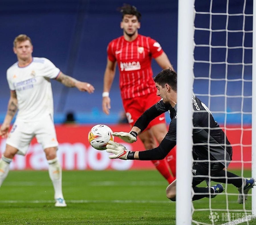 塞维利亚横扫中国,库尔图瓦带队取胜 塞维利亚横扫中国,库尔图瓦带队取胜